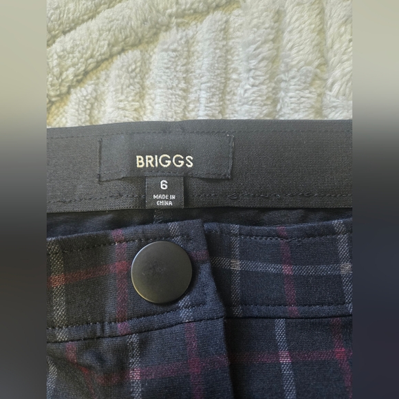 Women's Briggs Plaid  Pants - Black, Red & Gray Size 6 NWT - Picture 2 of 3